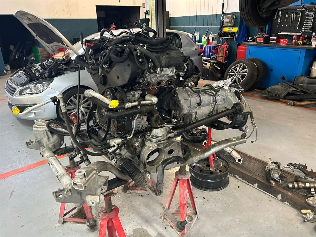 reparación motor AUDI (4)