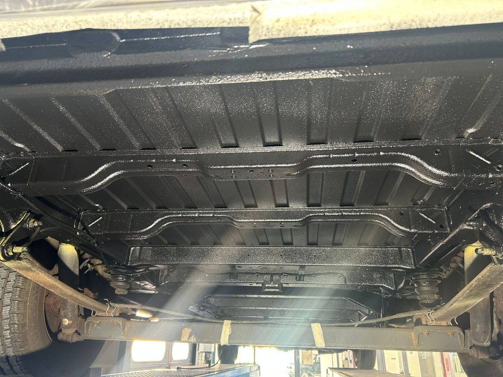 chapa y pintura cambrils tarragona oxido en bajos furgoneta fiat ducato camper (11)