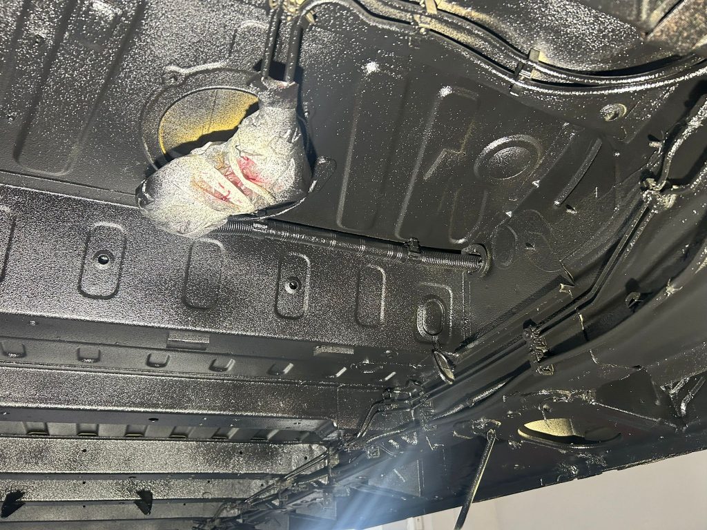 chapa y pintura cambrils tarragona oxido en bajos furgoneta fiat ducato camper (13)