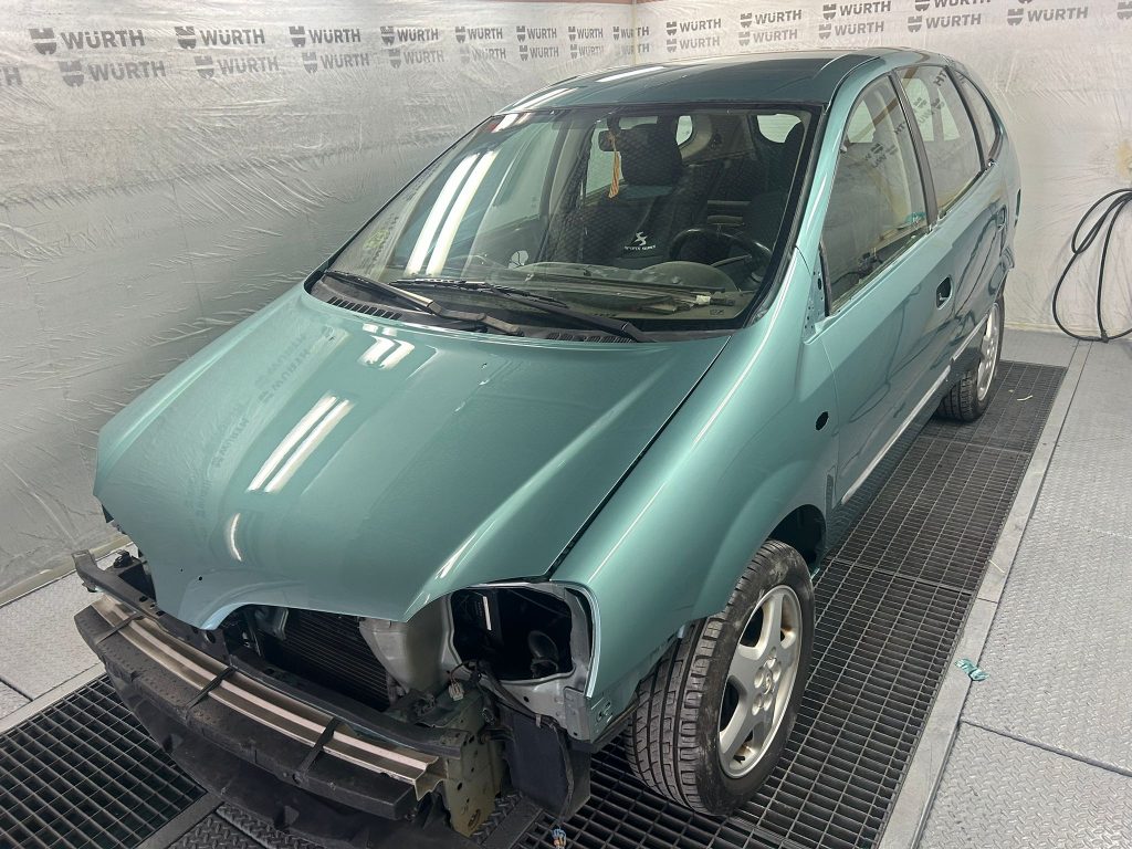 listo para montar chapa pintura nissan Cambrils Tarraogna (3)