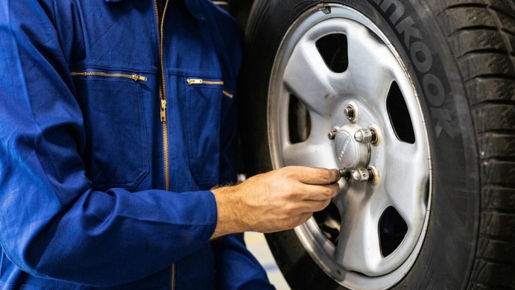 reparación de neumáticos en cambrils vera motors 5